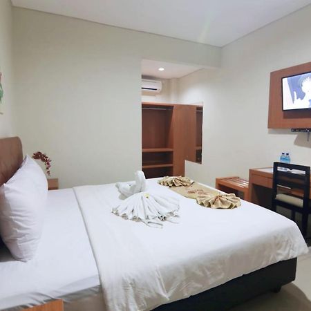 Lombok Mayura Hotel Tjakranegara Bagian luar foto