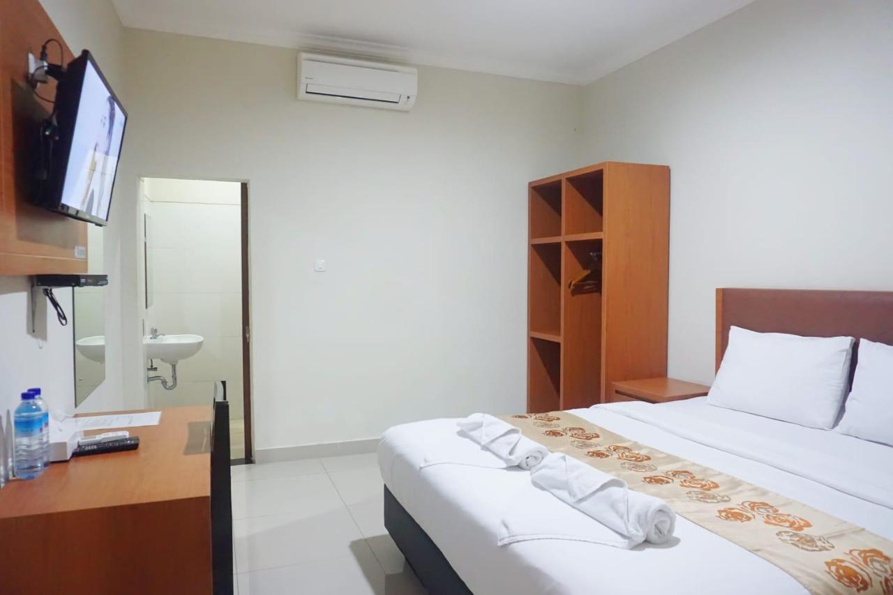 Lombok Mayura Hotel Tjakranegara Bagian luar foto