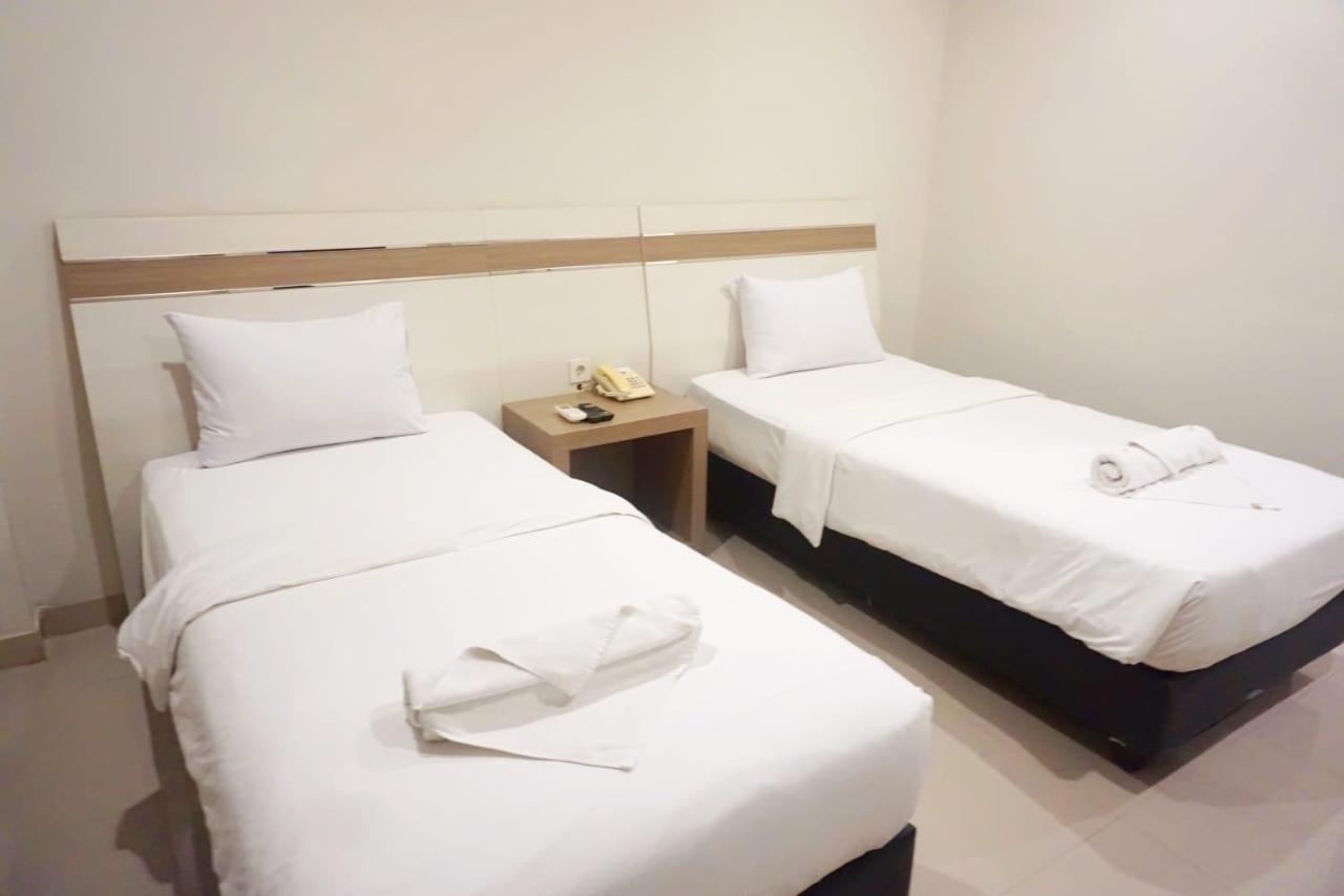 Lombok Mayura Hotel Tjakranegara Bagian luar foto