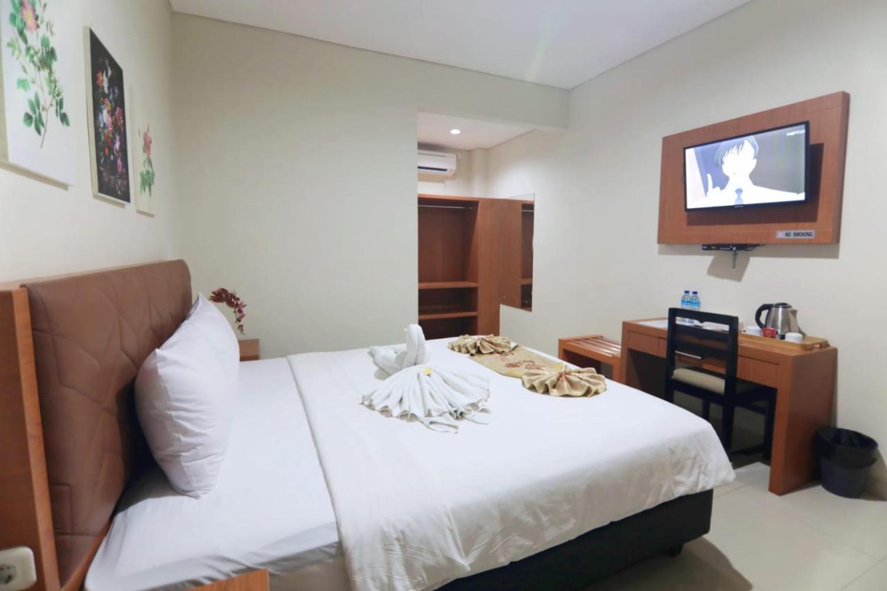Lombok Mayura Hotel Tjakranegara Bagian luar foto