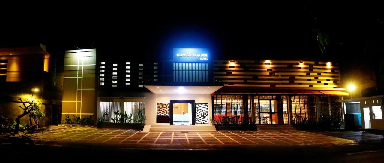 Lombok Mayura Hotel Tjakranegara Bagian luar foto