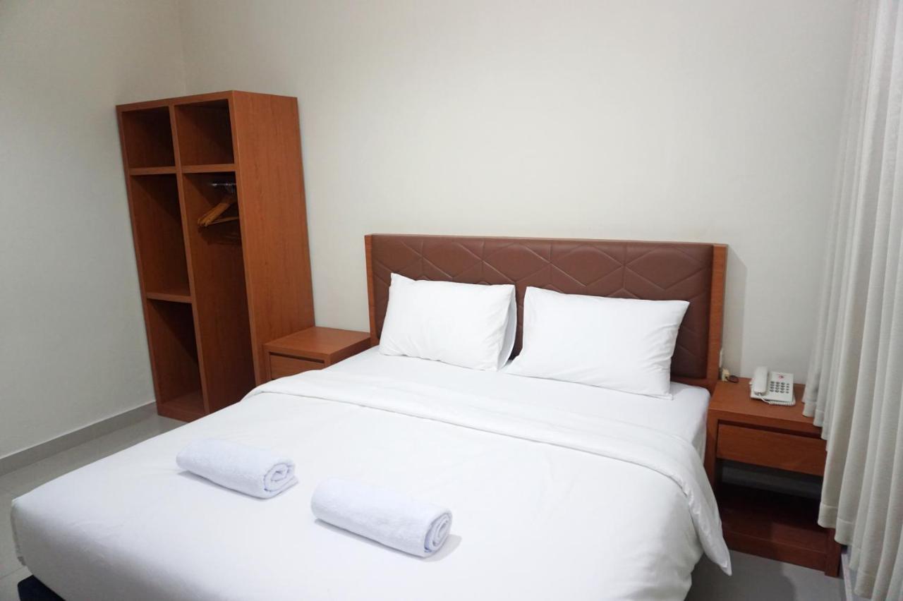 Lombok Mayura Hotel Tjakranegara Bagian luar foto