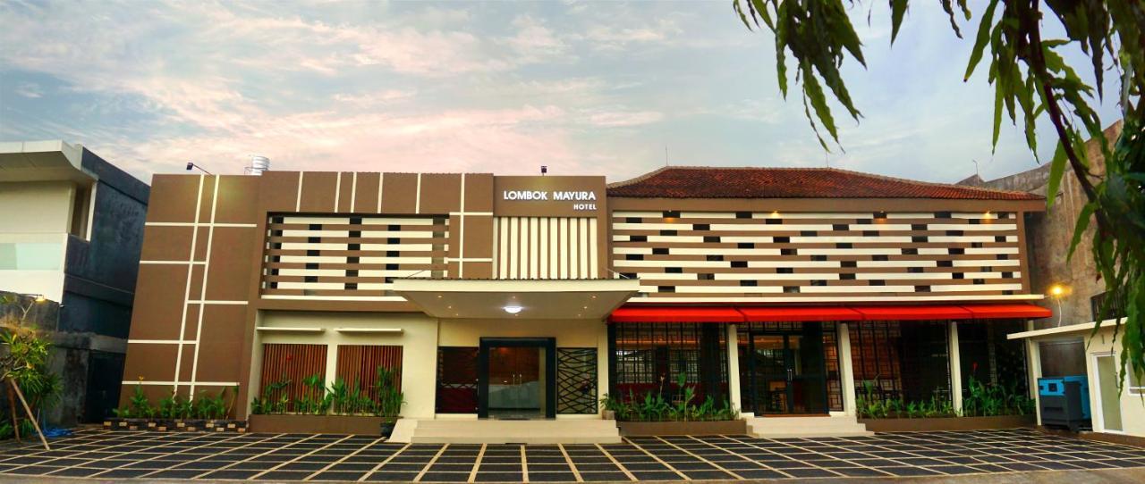 Lombok Mayura Hotel Tjakranegara Bagian luar foto